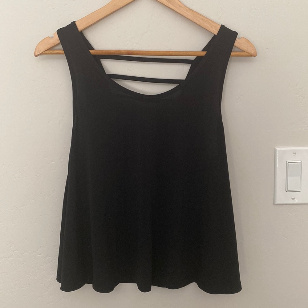 Onzie strappy tank black one size